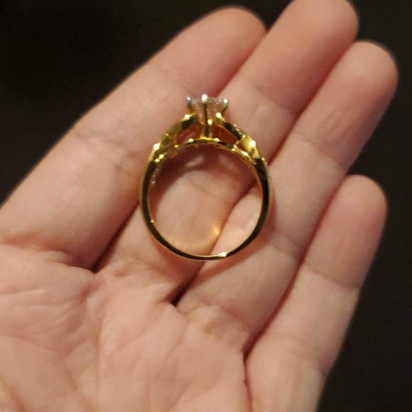 Ring - Picture 2 of 2